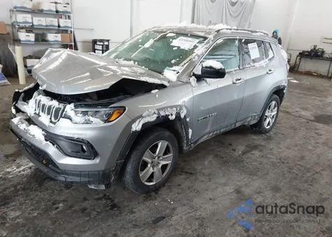 2022 Jeep Compass Latitude 4X4 from USA, damaged, VIN 3C4NJDBB4NT136733